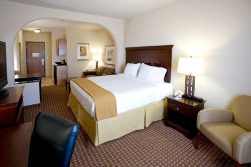  | Holiday Inn Express & Suites Kingsville