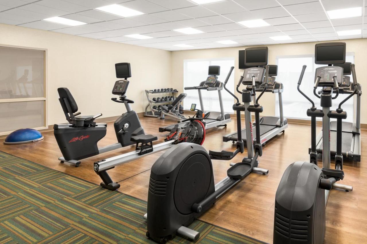 | Holiday Inn Express & Suites - Ukiah, an IHG Hotel