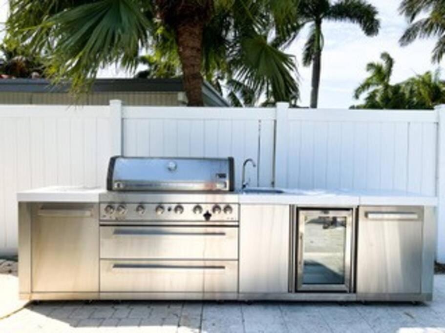 | Miami Luxury House Lake Side Pool & Spa