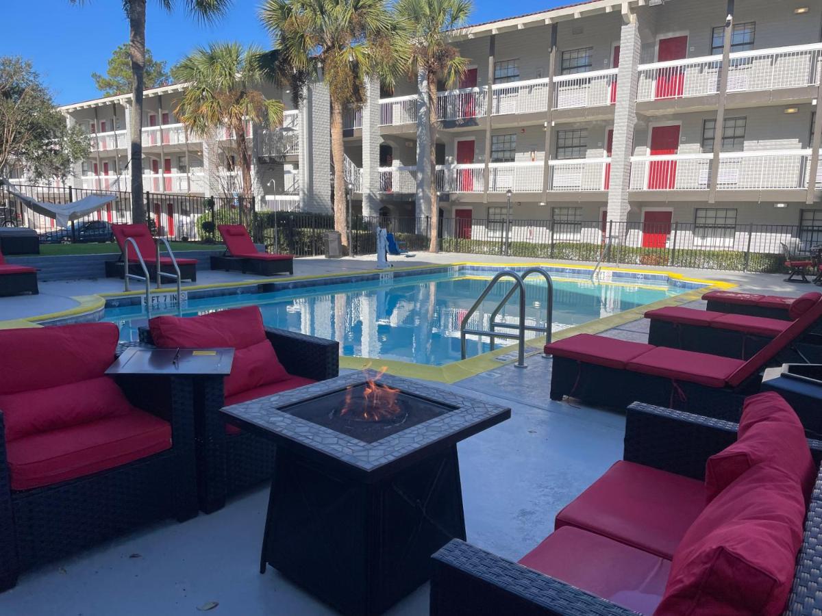  | Casa Bella Inn & Suites