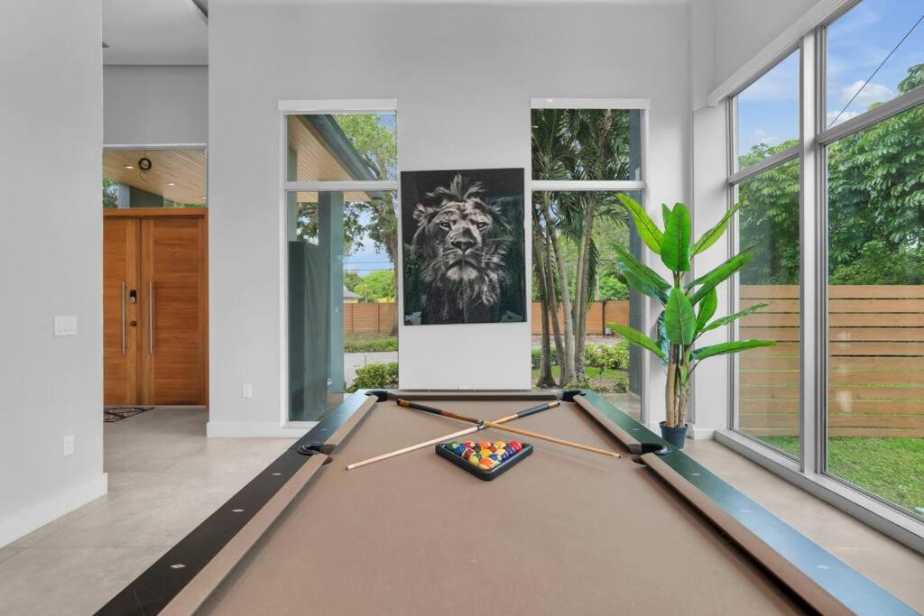 | Ultimate Miami Luxury Vacation Mansion