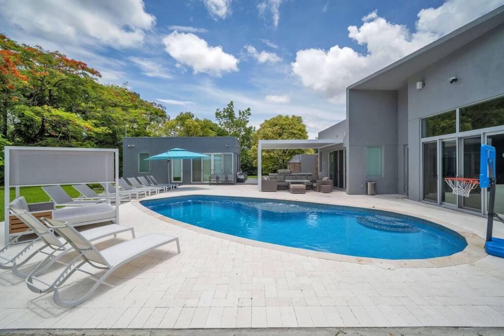 | Ultimate Miami Luxury Vacation Mansion