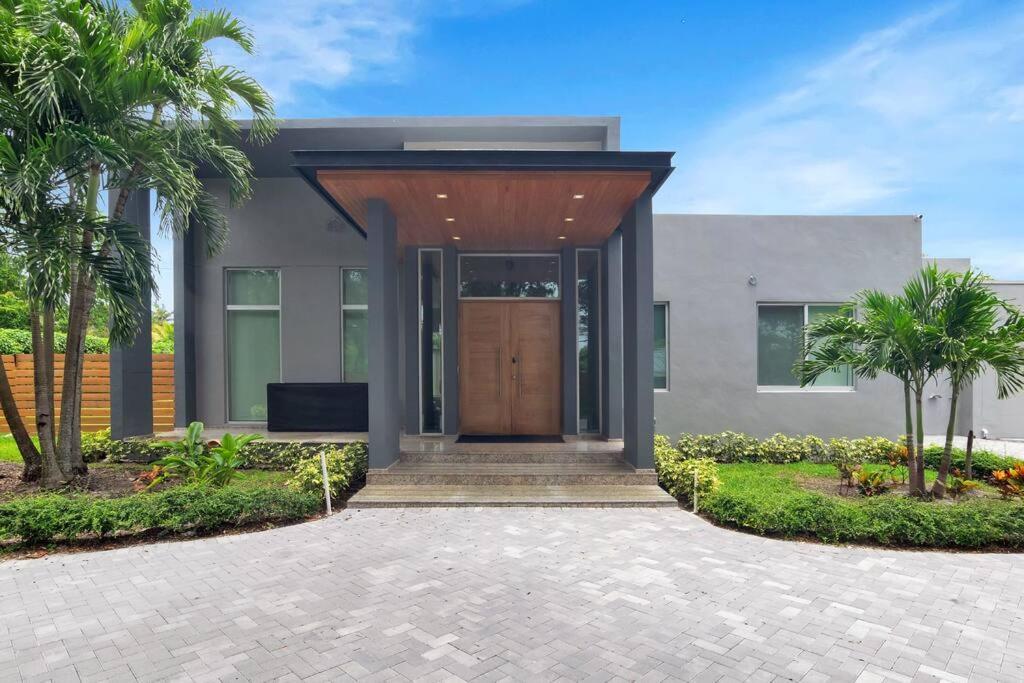 | Ultimate Miami Luxury Vacation Mansion