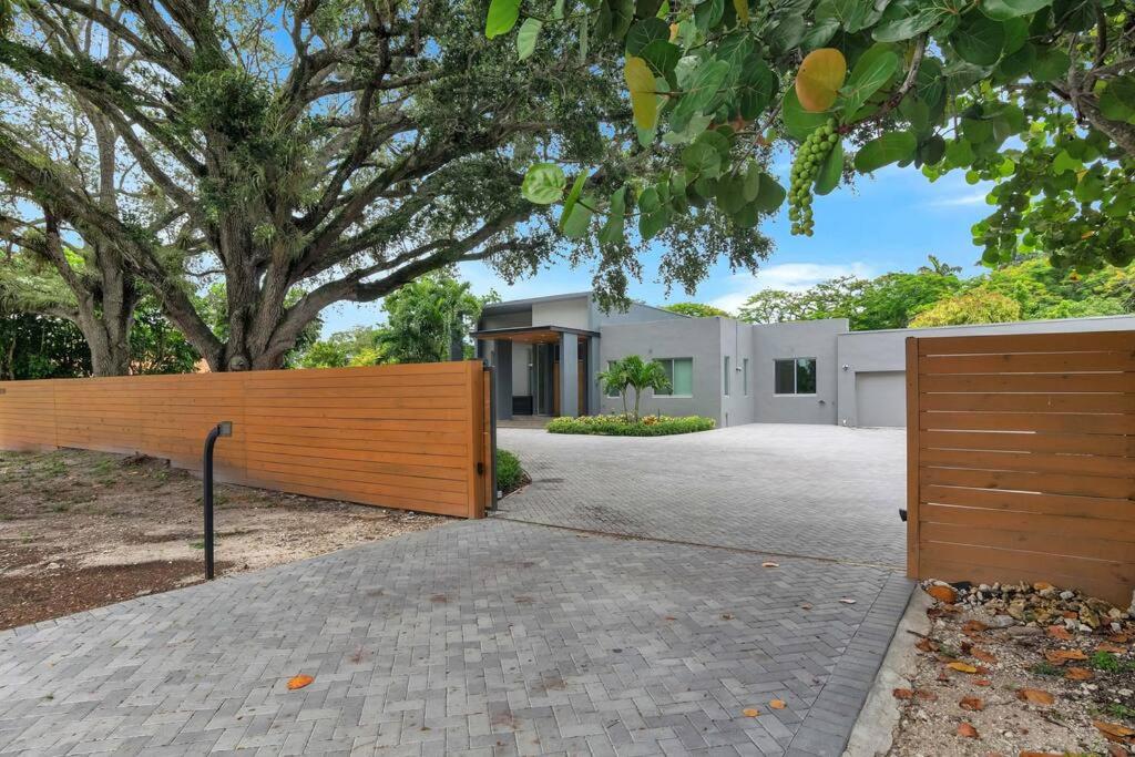 | Ultimate Miami Luxury Vacation Mansion