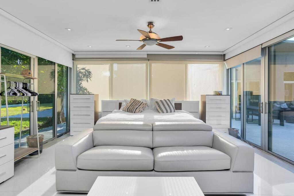 | Ultimate Miami Luxury Vacation Mansion