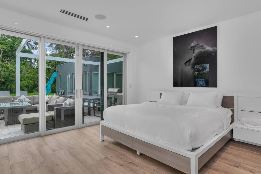 | Ultimate Miami Luxury Vacation Mansion