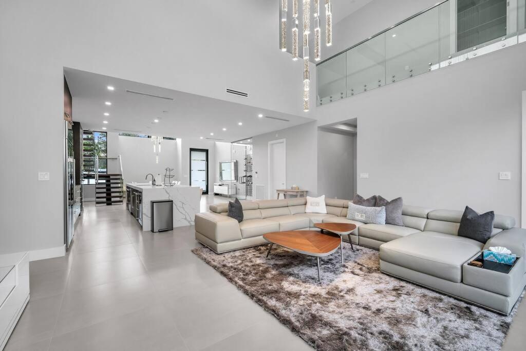 | Modern Utra Luxury House