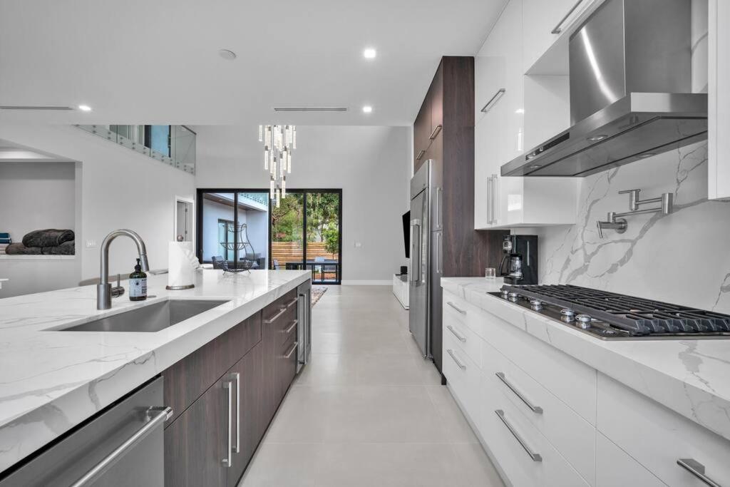 | Modern Utra Luxury House