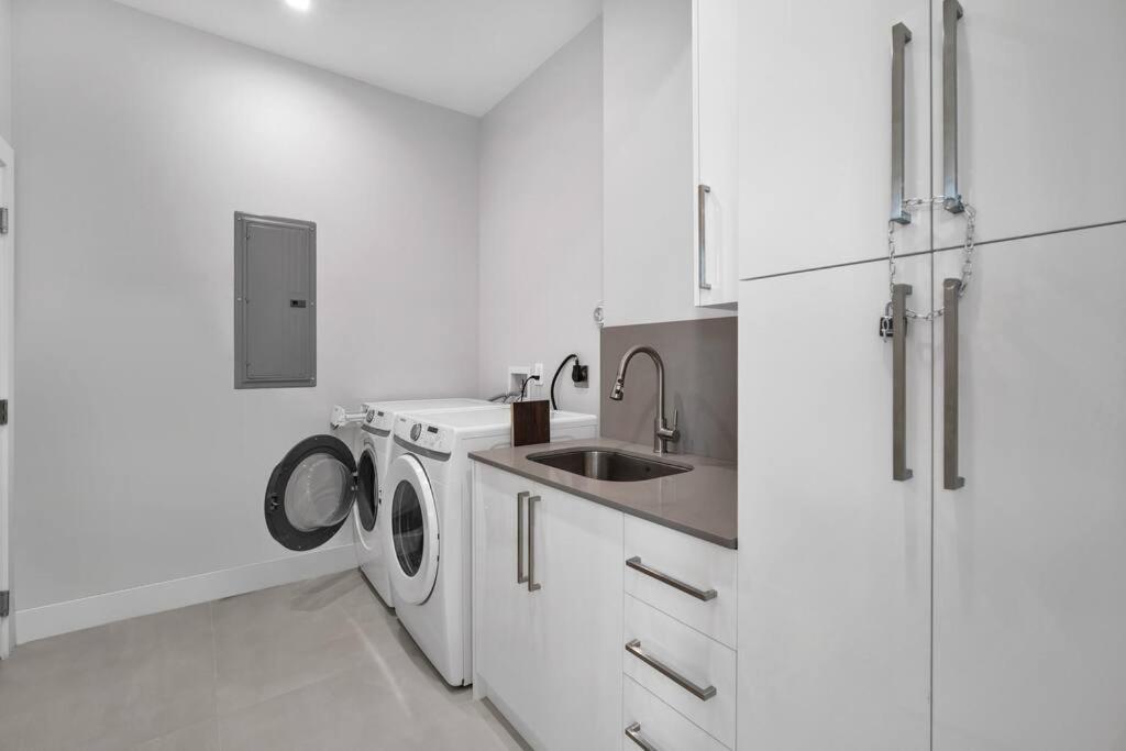 | Modern Utra Luxury House