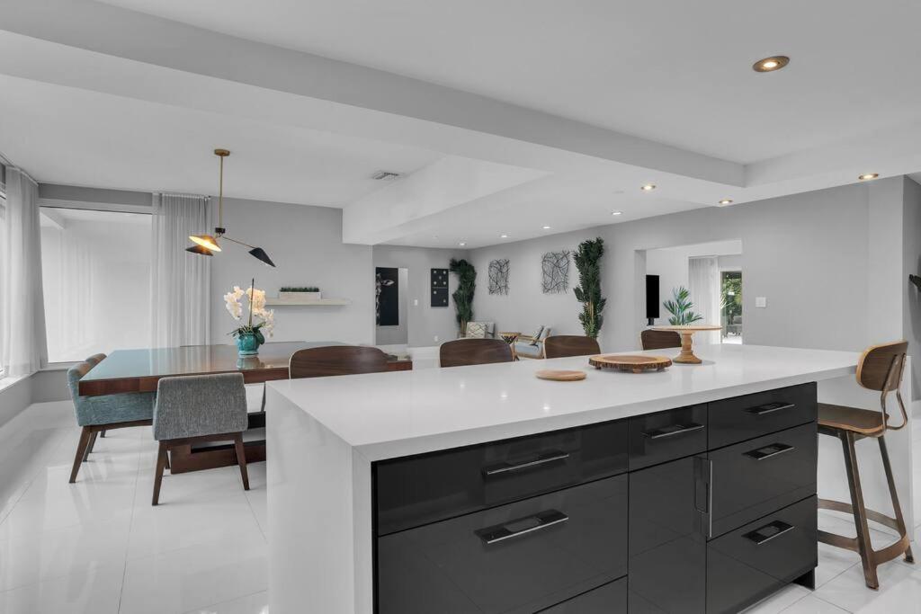 | Majestic Lush Miami Villa