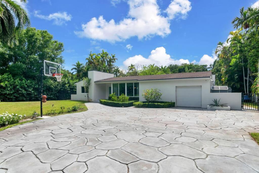 | Majestic Lush Miami Villa
