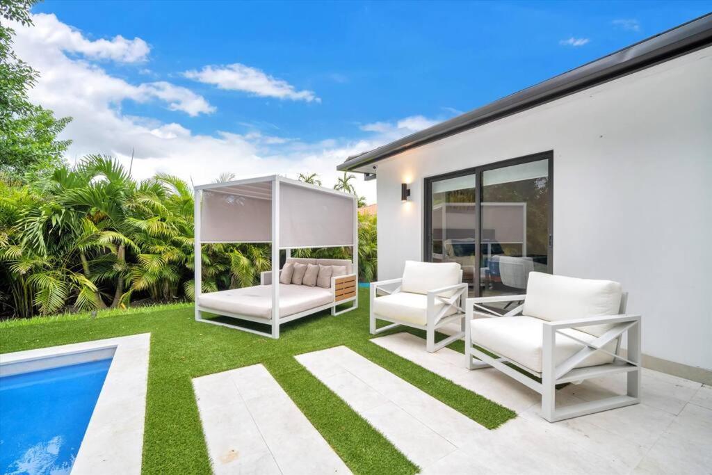 | Breathtaking Miami 5BR/3BA Villa w/ Heated pool!