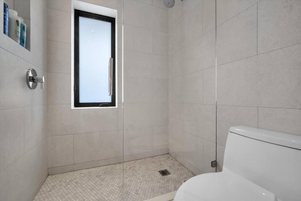 | Breathtaking Miami 5BR/3BA Villa w/ Heated pool!