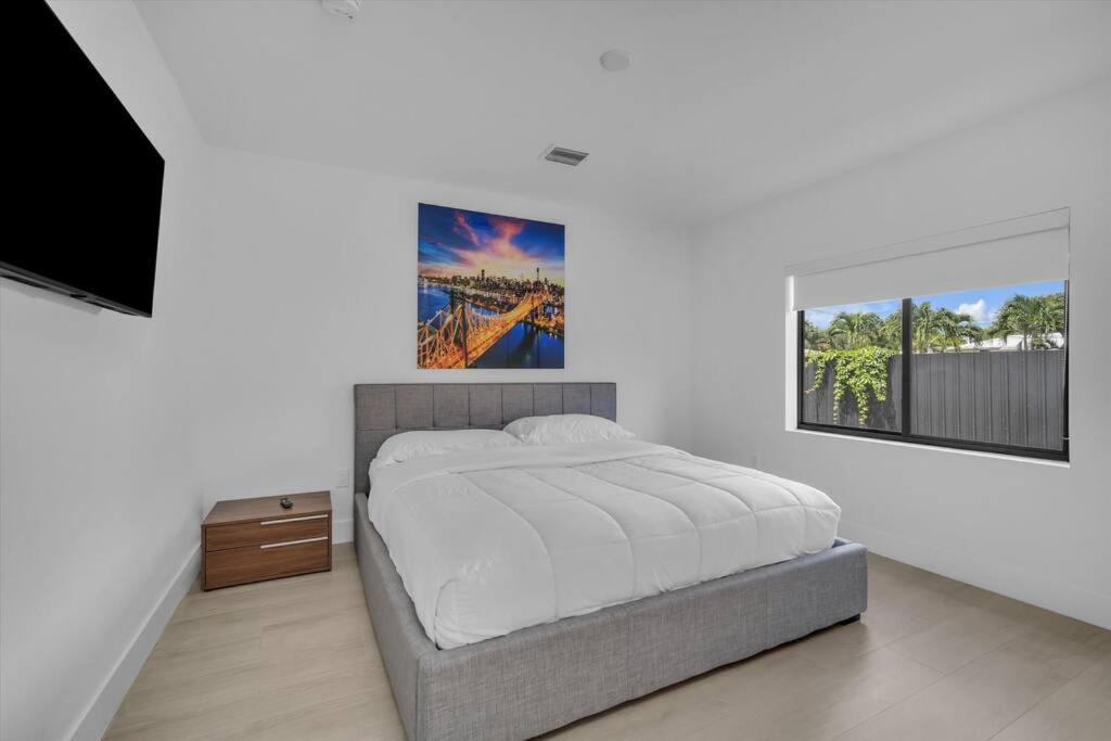 | Breathtaking Miami 5BR/3BA Villa w/ Heated pool!