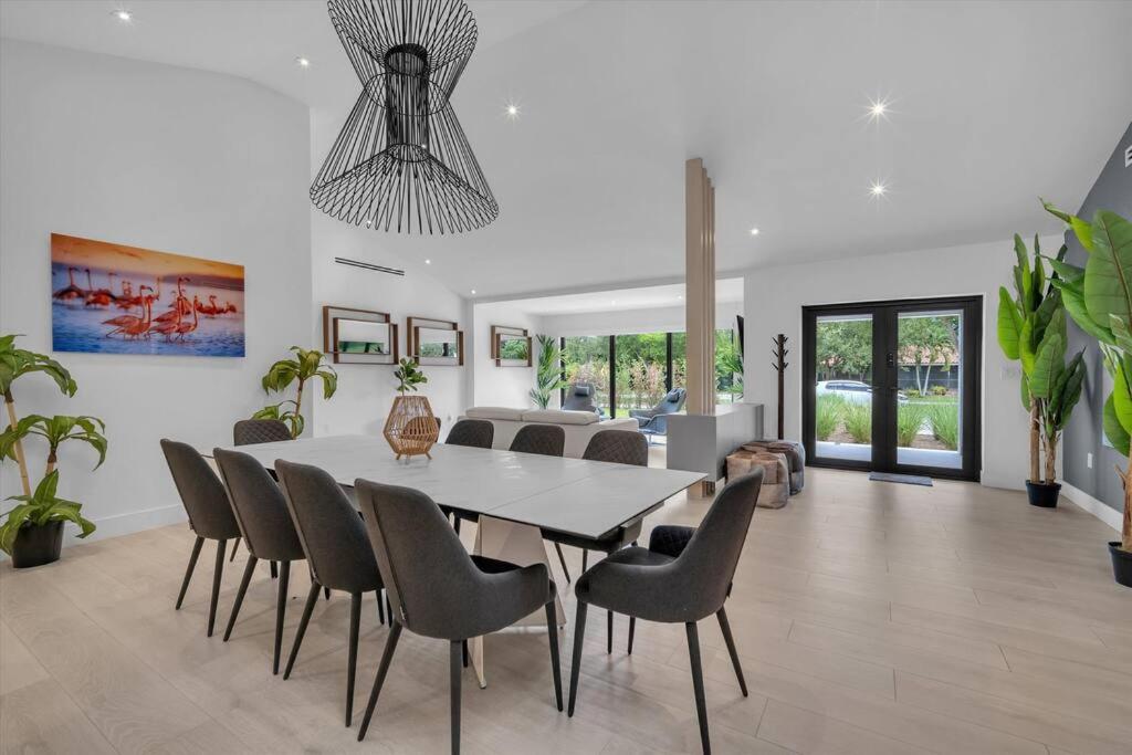 | Breathtaking Miami 5BR/3BA Villa w/ Heated pool!