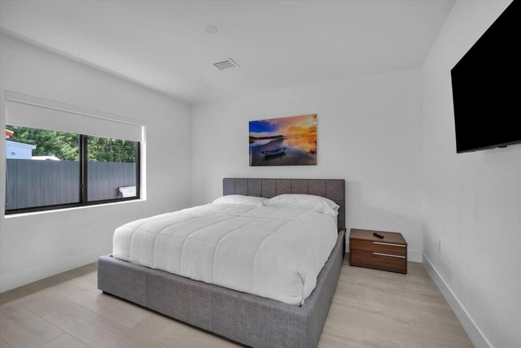 | Breathtaking Miami 5BR/3BA Villa w/ Heated pool!