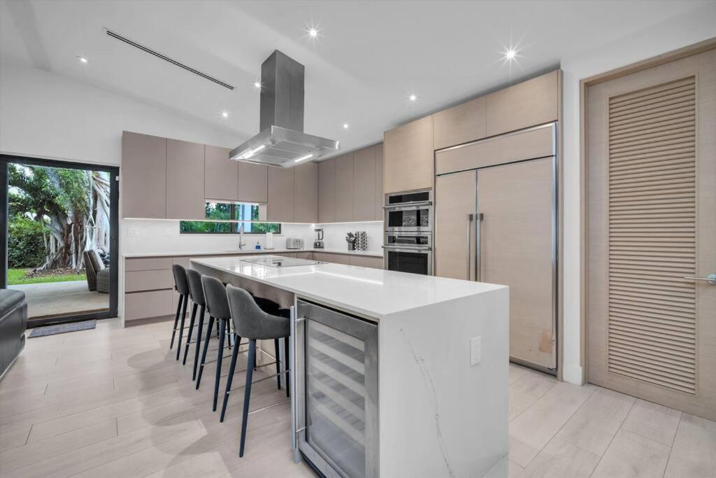 | Breathtaking Miami 5BR/3BA Villa w/ Heated pool!