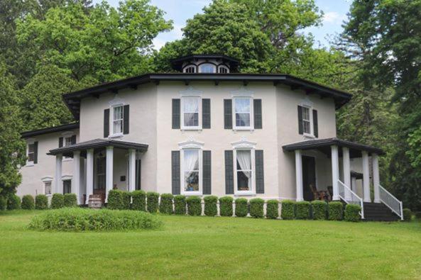 | Black Sheep Inn and Spa