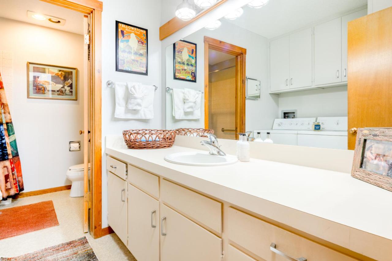 | 3614 Winterberry