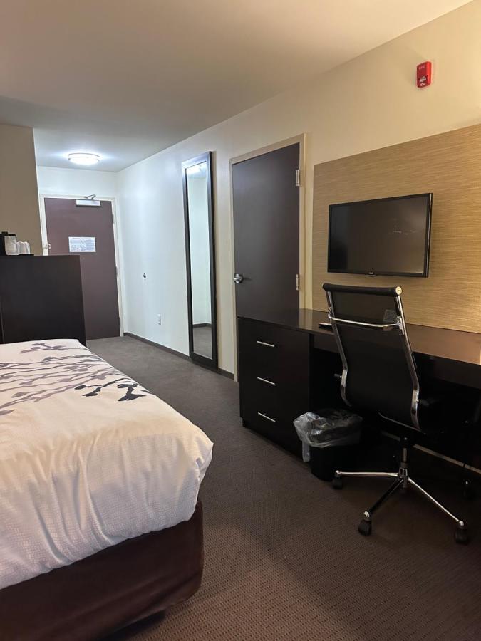 King Room - Accessible/Non-Smoking at Sleep Inn & Suites Gulfport