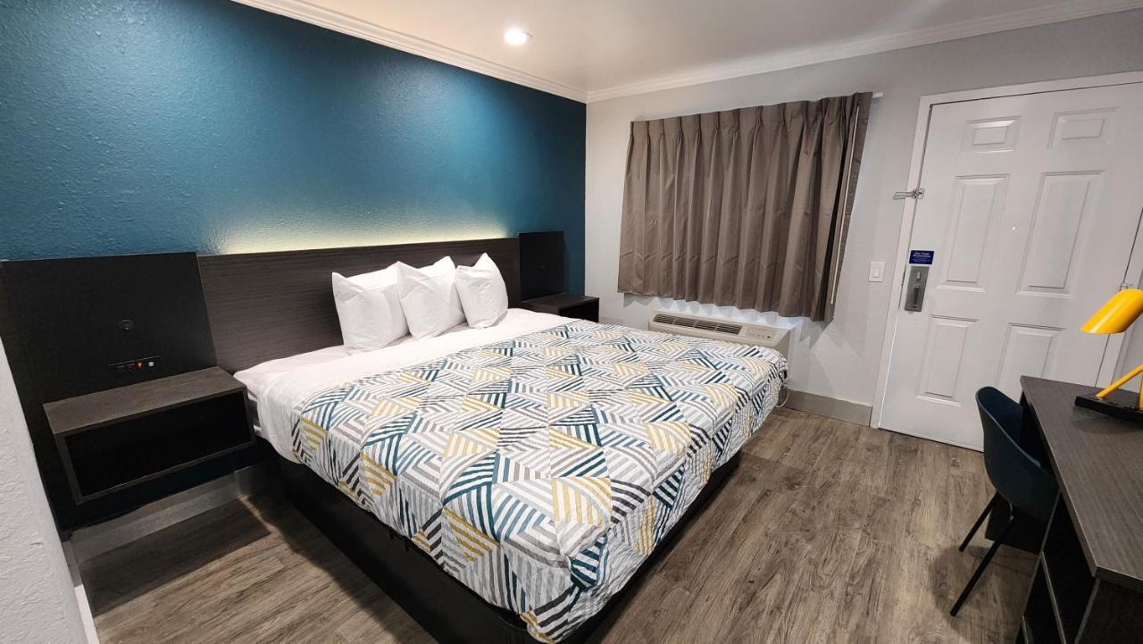  | Studio 6 Suites San Ysidro CA San Diego South Bay