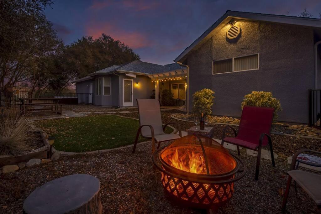 | LuxuryCottage HotTub RV GameRoom Yosemite BassLake