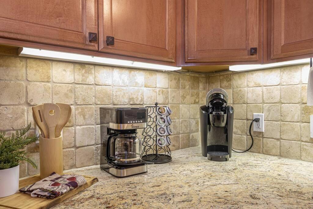 | LuxuryCottage HotTub RV GameRoom Yosemite BassLake