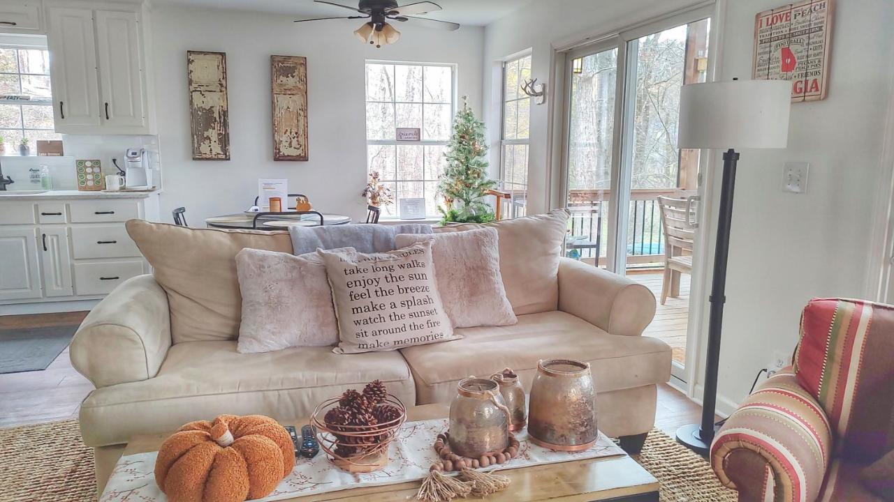 | Spectacular porch, just a few steps from the water