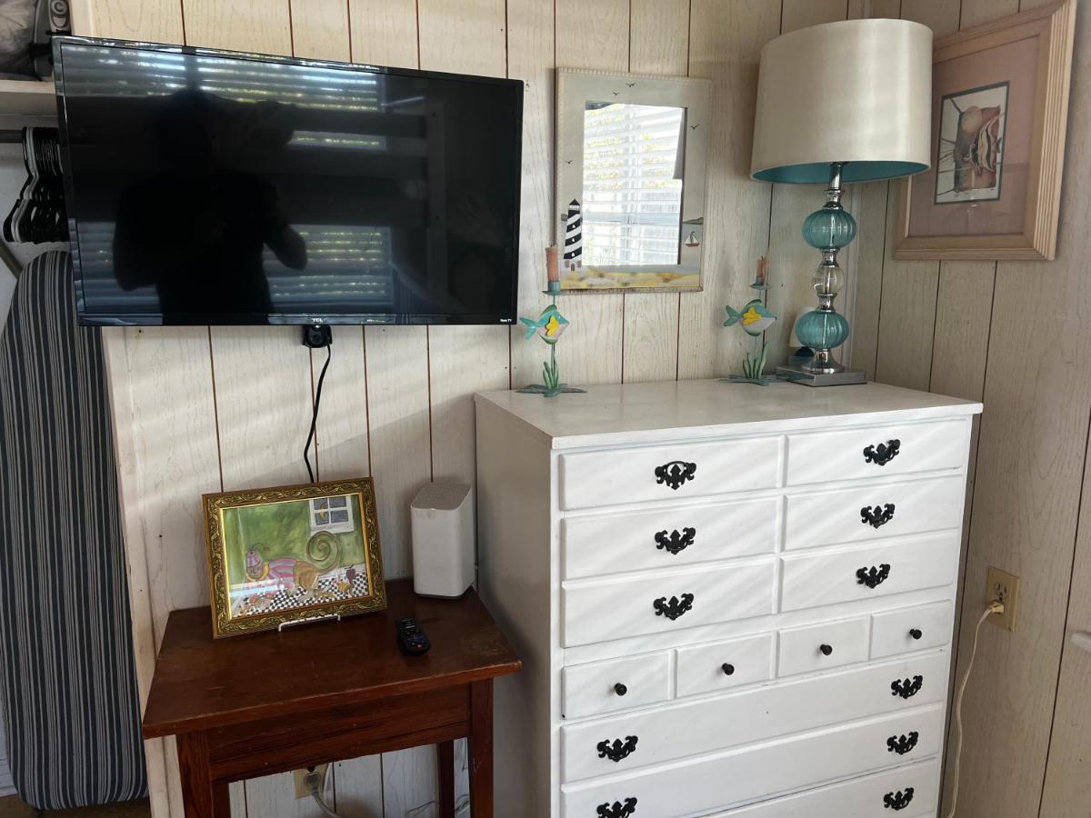  | Lotts of Sun - Beachfront, Pet-friendly, Single family home, Quiet, Gorgeous sunsets from patio!