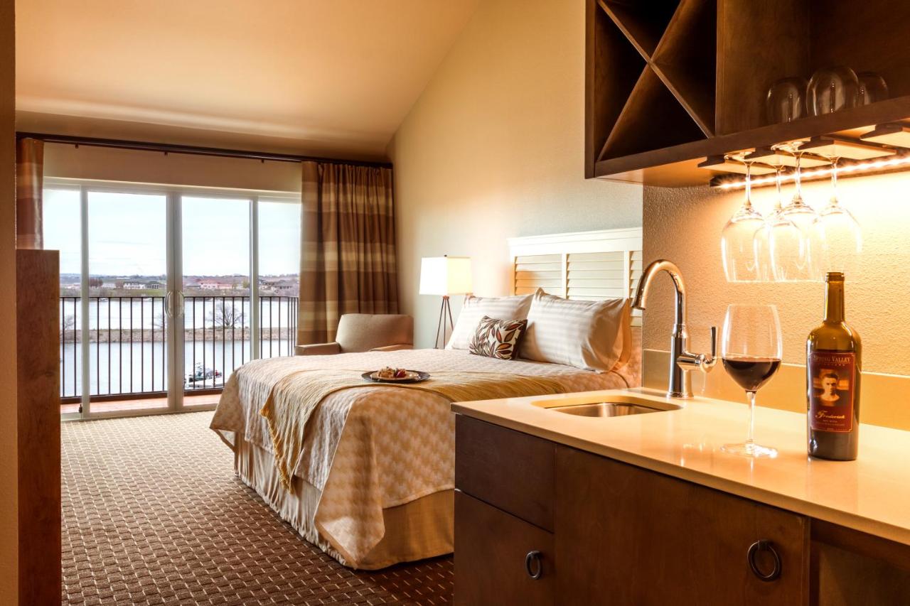 Grand Cru Riverfront King at The Lodge at Columbia Point