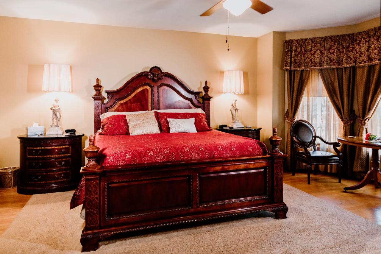 | 1897 Beekman House Bed and Breakfast