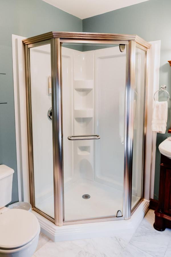 | 1897 Beekman House Bed and Breakfast