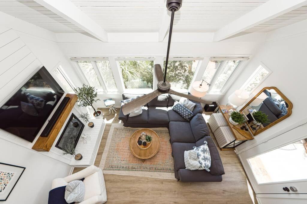| Renovated Cottage Within Walking Distance to Beach