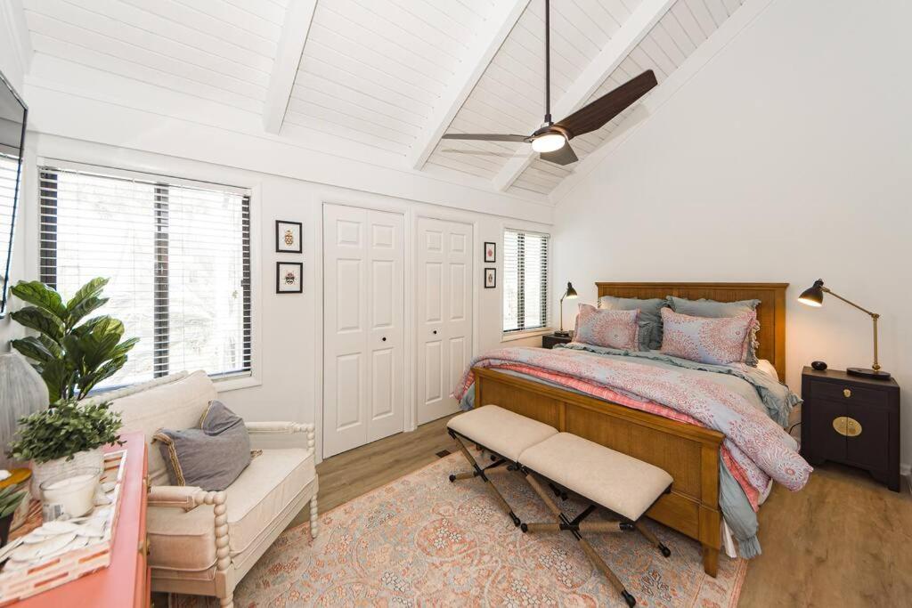 | Renovated Cottage Within Walking Distance to Beach
