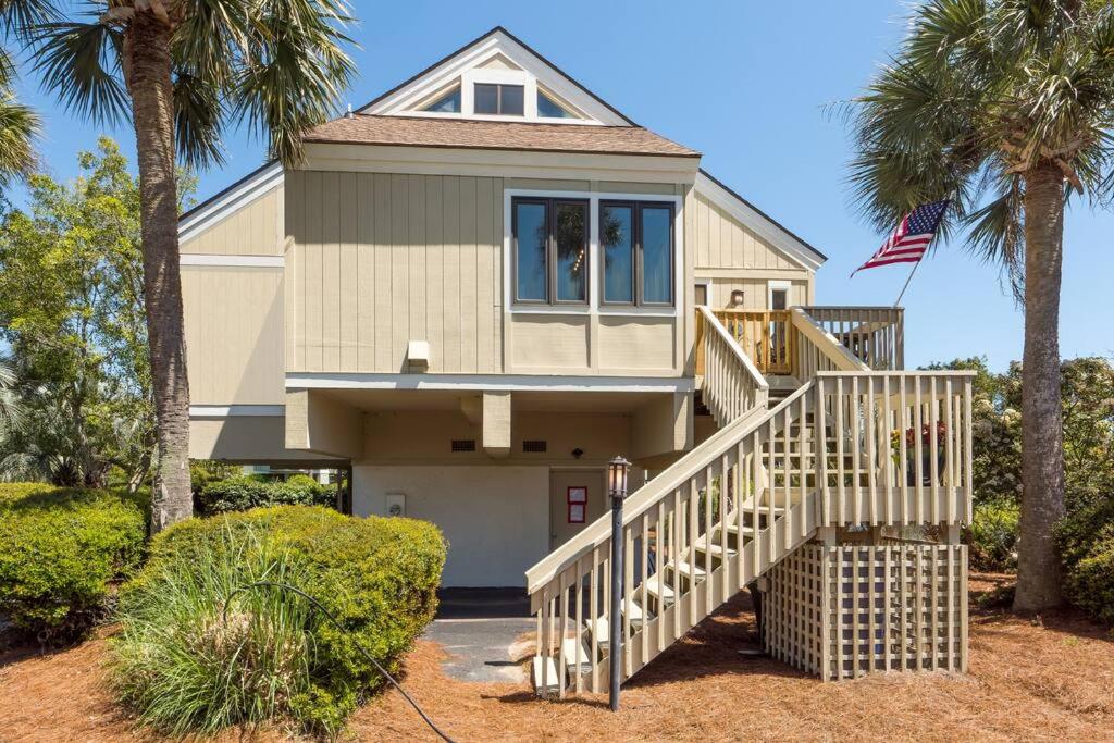 | Renovated Cottage Within Walking Distance to Beach