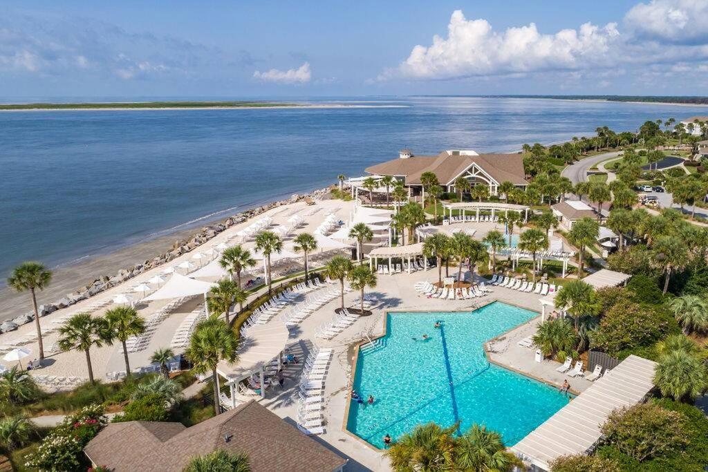 | Renovated Cottage Within Walking Distance to Beach