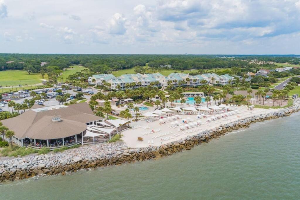 | Renovated Cottage Within Walking Distance to Beach