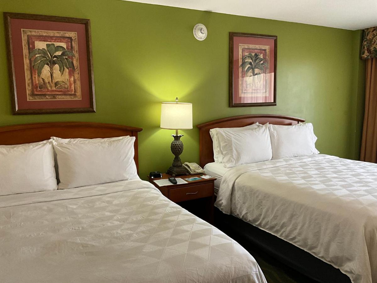  | Holiday Inn Hotel & Suites Clearwater Beach