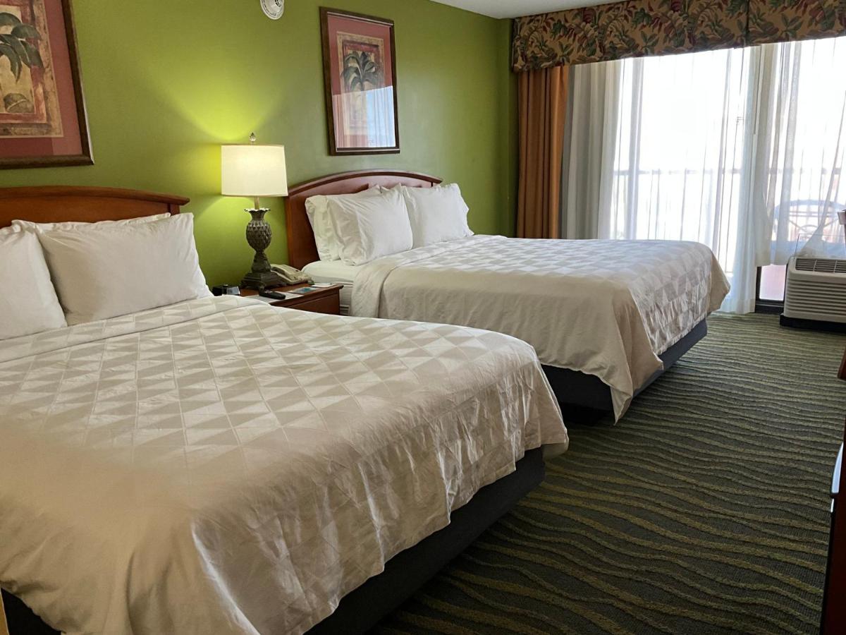  | Holiday Inn Hotel & Suites Clearwater Beach