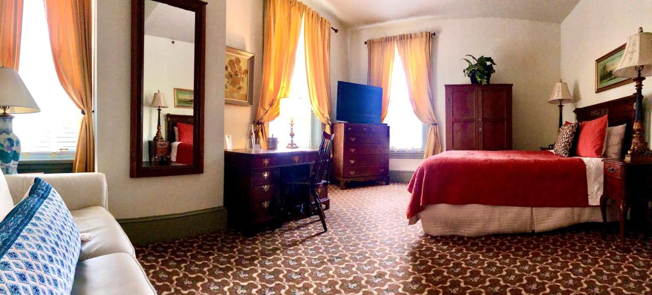 | The Lafayette Inn