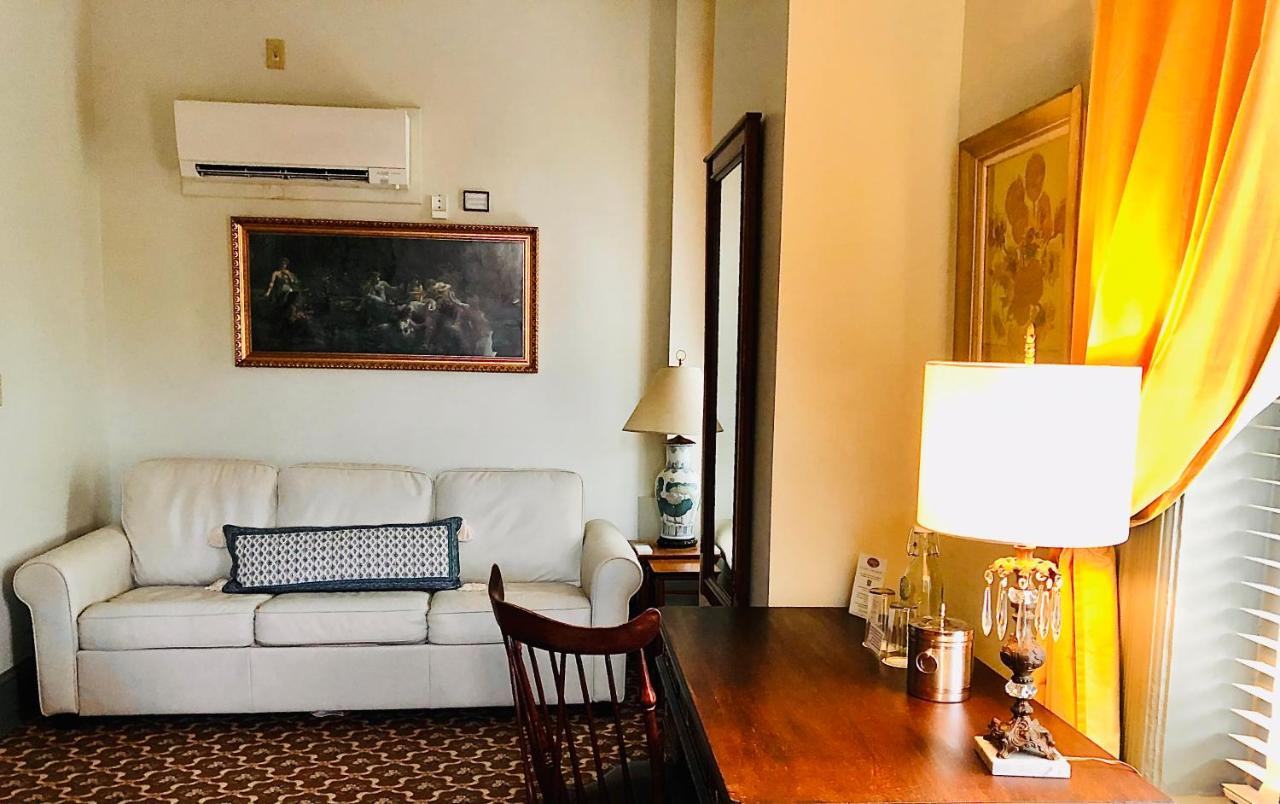  | The Lafayette Inn