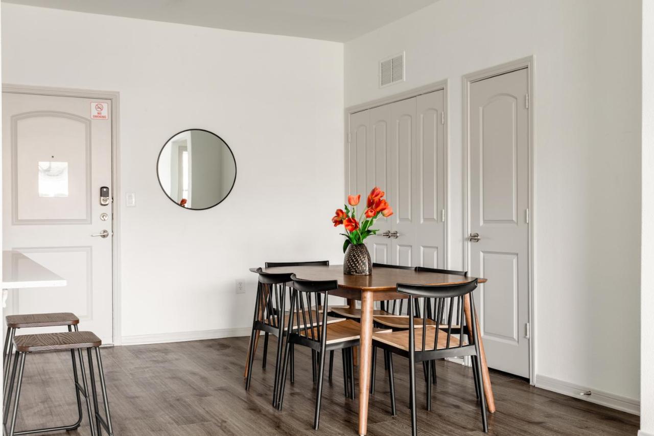Two-Bedroom Apartment (Self Check-in with Virtual Front Desk) at Kasa Frisco Bridges Dallas