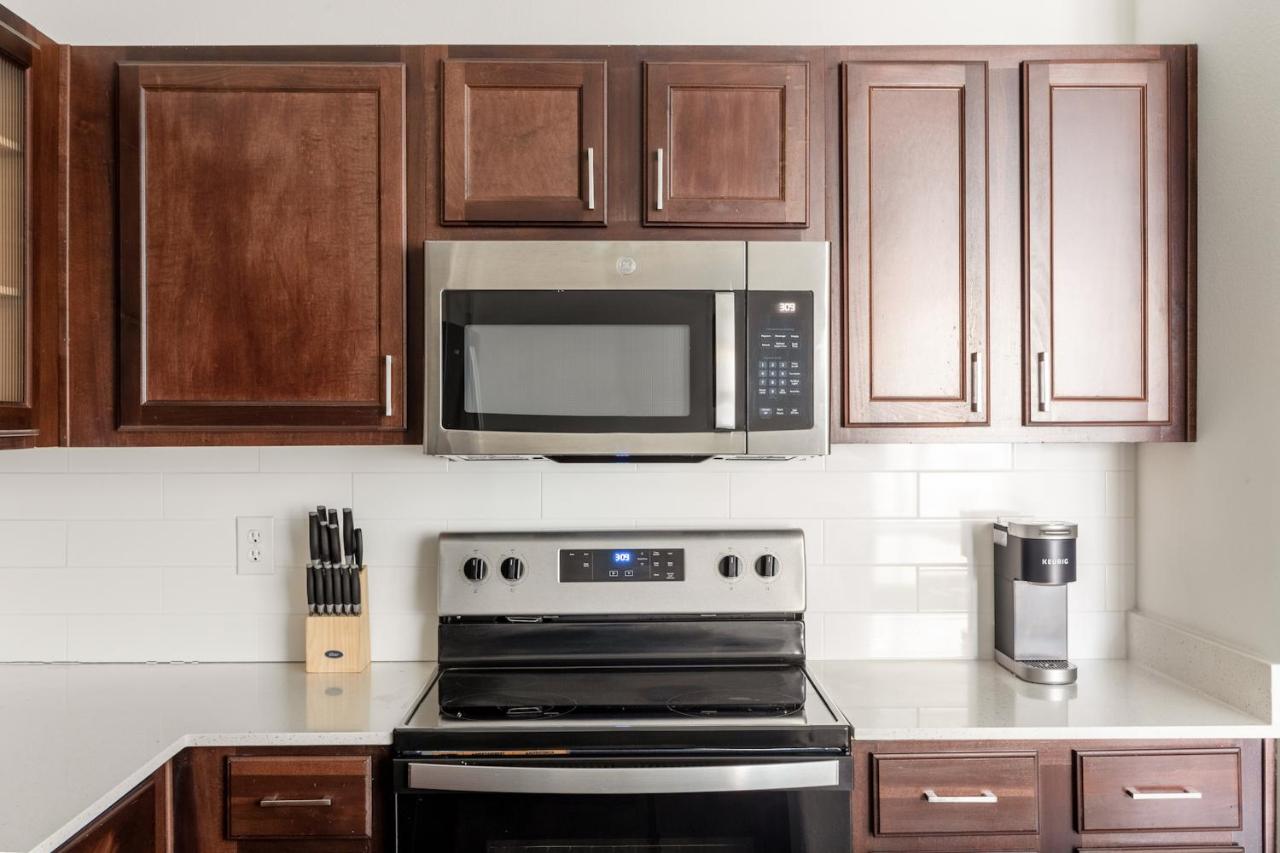 Two-Bedroom Apartment (Self Check-in with Virtual Front Desk) at Kasa Frisco Bridges Dallas