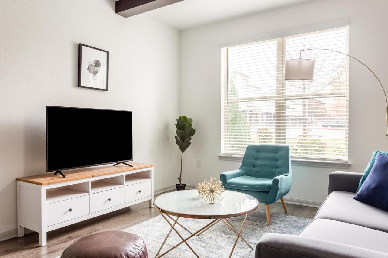 Two-Bedroom Apartment (Self Check-in with Virtual Front Desk) at Kasa Frisco Bridges Dallas