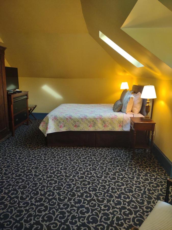 | The Lafayette Inn
