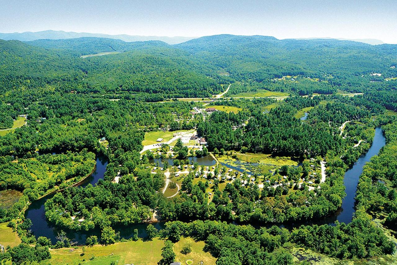| Lake George Escape
