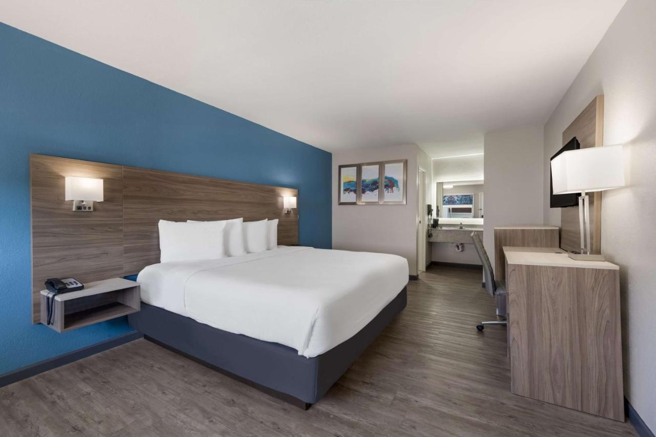 King Room - Non-Smoking at SureStay Hotel by Best Western Spring North Houston