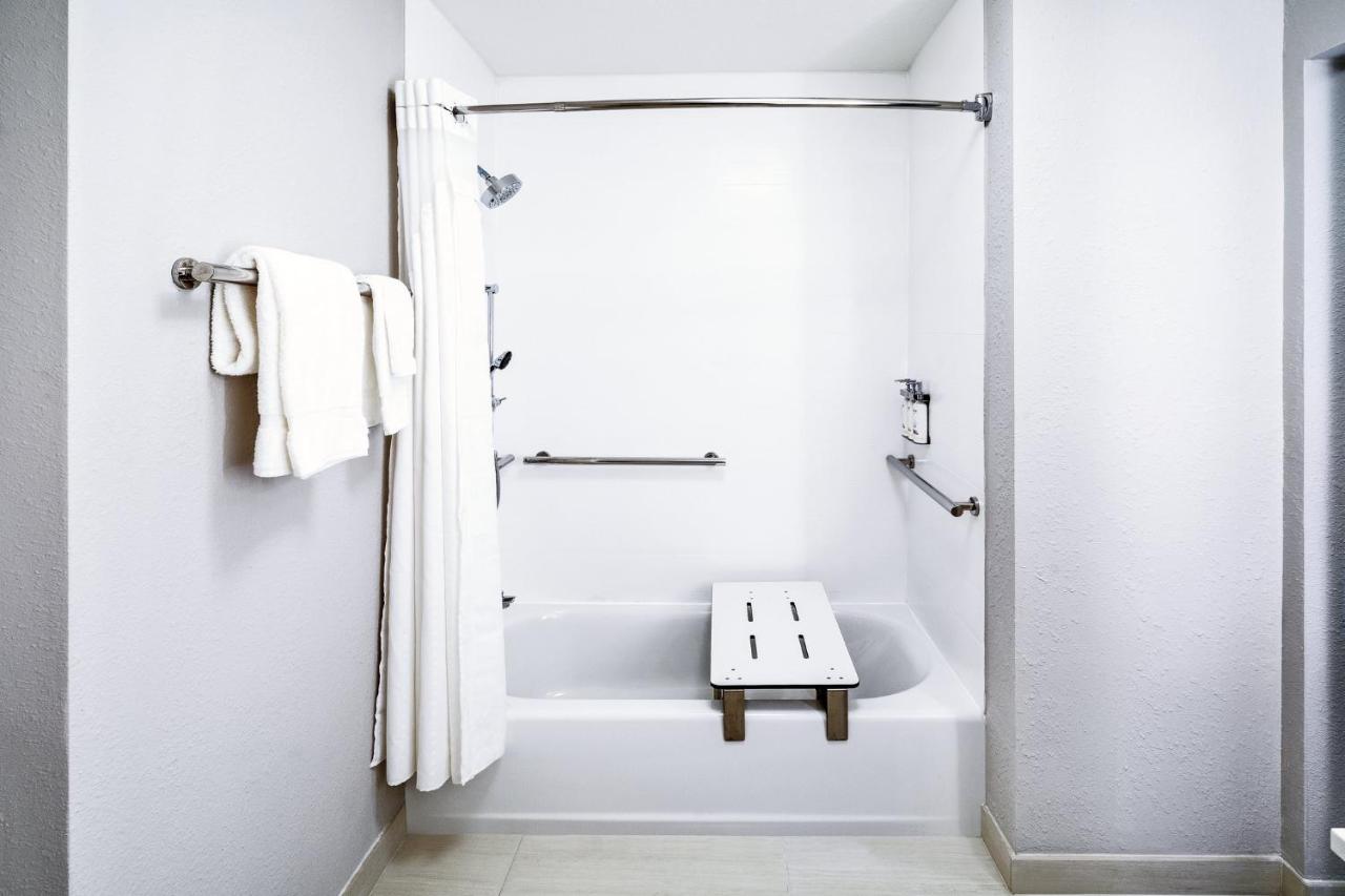  | Holiday Inn Express & Suites - Houston - N Downtown, an IHG Hotel