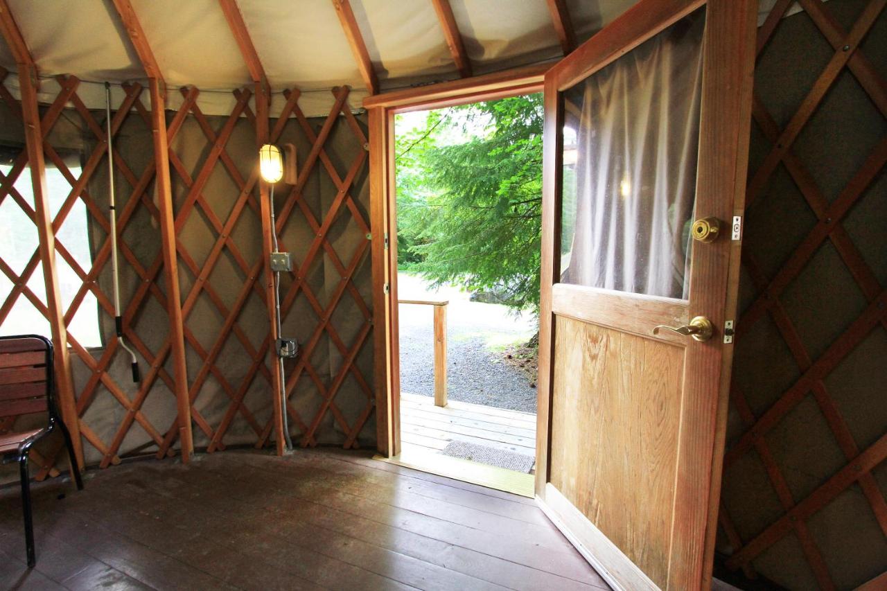 | Mount Hood Village Yurt 1