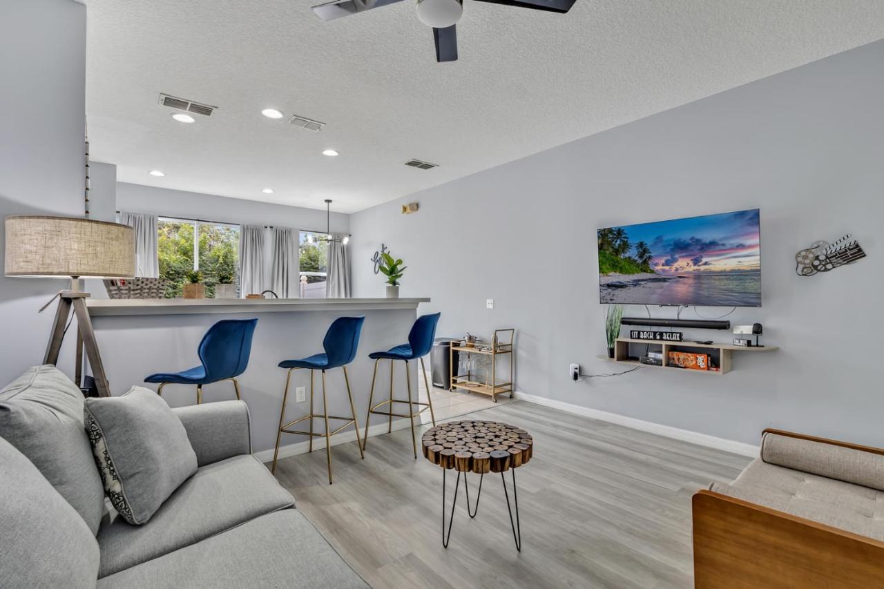 | Ellas Blue House is centrally located